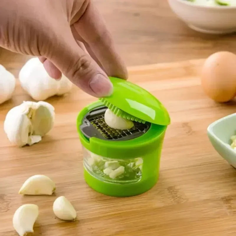 1Pcs Multifunction Plastic Garlic Press Presser Crusher Slicer Grater Dicing Slicing and Storage Kitchen Vegetable Tool